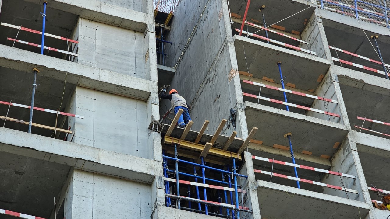 Застройщики не могут существенно опустить цены. Фото: Мир Квартир