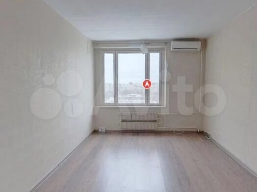 Из мебели только кондиционер. Фото: avito.ru