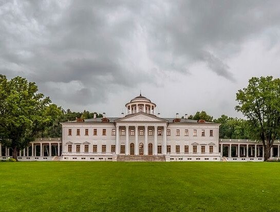 «Русский Парнас» в Остафьево. Сколько стоит поселиться в Новой Москве рядом со старинной княжеской усадьбой? 