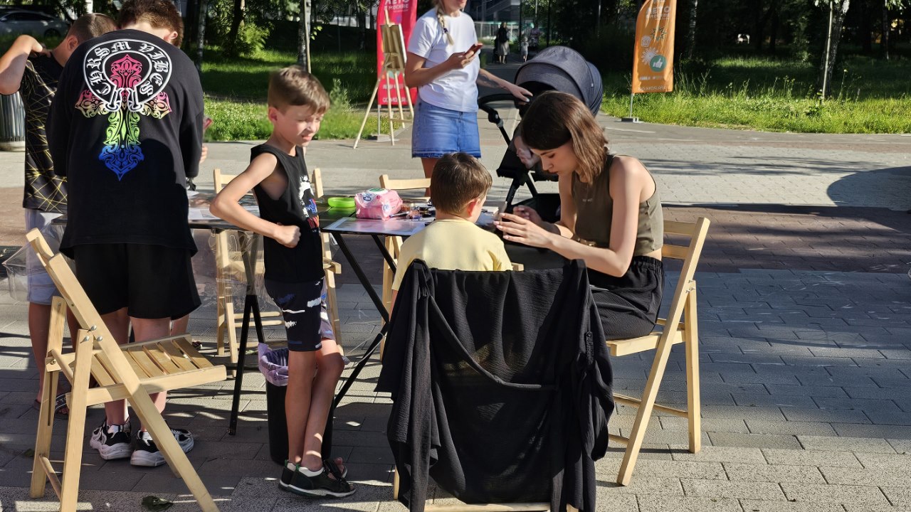 Покупая квартиру, надо сразу думать о школе для ребенка. Фото: Мир Квартир