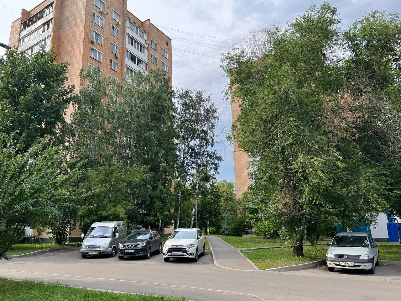 Купить парковочное место во дворе дома нельзя. Фото: Мир Квартир