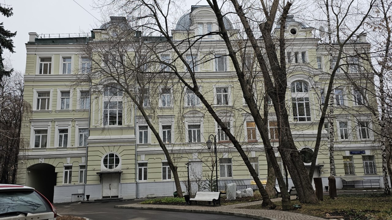 120-летний особняк отреставрирован и выглядит как новенький. Фото: Мир Квартир