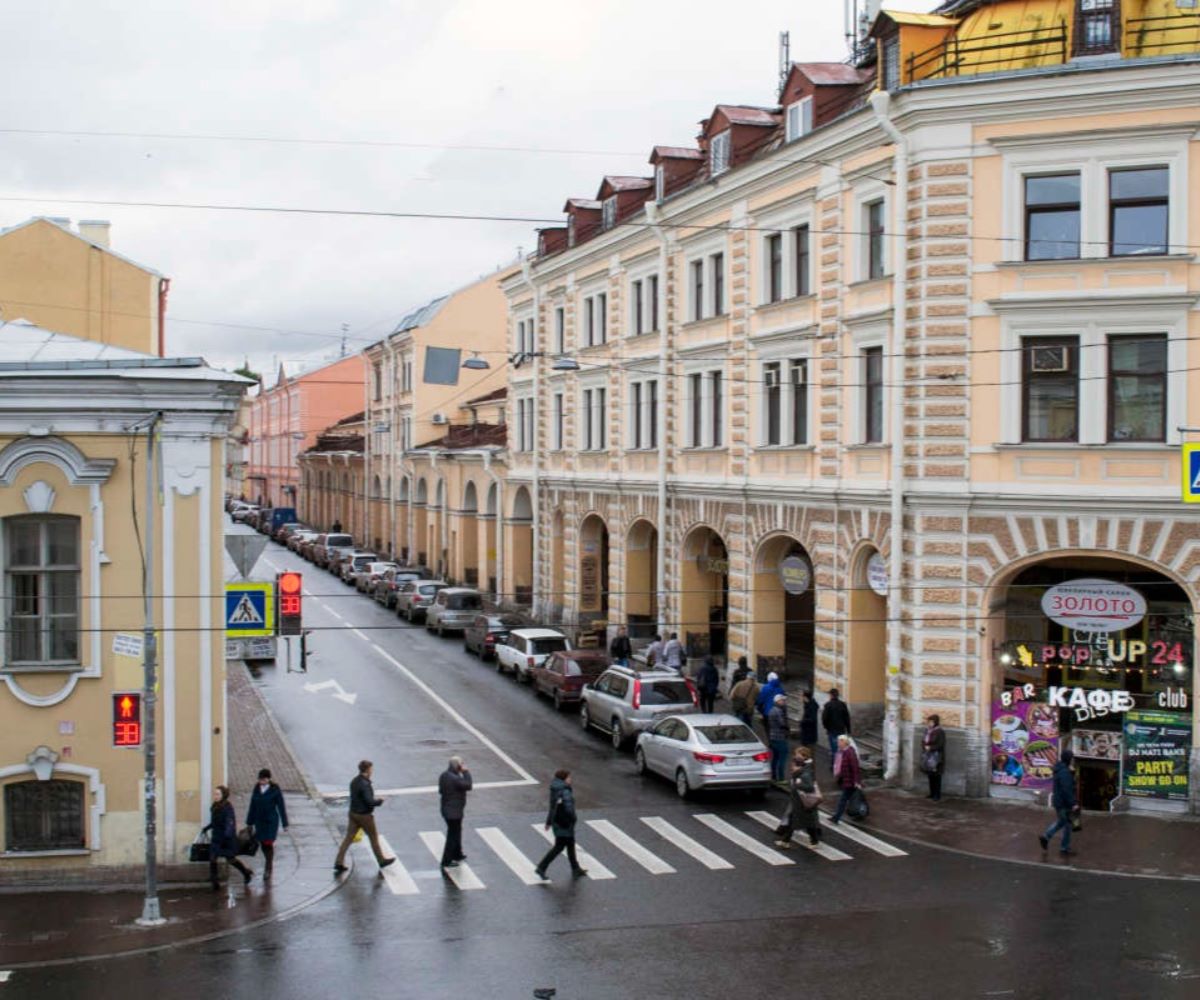 Не тронутая временем. Ломоносовская улица в Петербурге: старинные дома,  роскошные парадные, сохранившиеся печи — Обзоры рынка недвижимости в  интернет-журнале МИР КВАРТИР